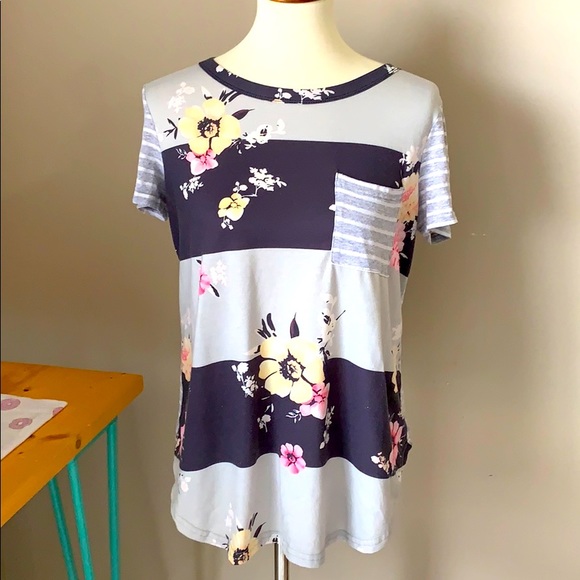 SHEIN Tops - SHEIN‎ Size Large Floral Striped Short Sleeve Tee